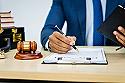 Transparencia de contrato de servicios entre abogado y consumidor